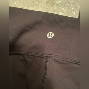 Lulu lemon black leggings size 4